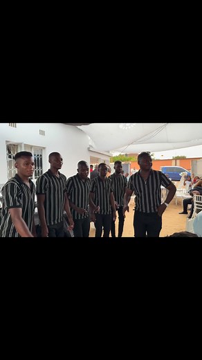 66K views · 3.2K reactions | Um trecho da nossa apresentação, numa cerimônia de graduação ‍… | Open The Door - Men Voice’s | Facebook