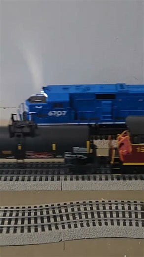 Conrail SD-50 and DCR MP-15 Passing by! #trainlayout #oscale #lioneltrains #mthtrains