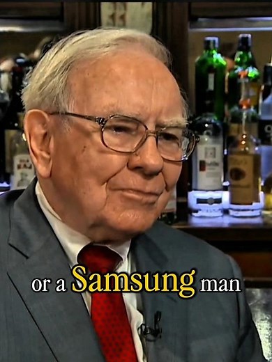 WARREN BUFFETT's CELL PHONE! #business #samsung #apple #warrenbuffett #wallstreet #motivation #money