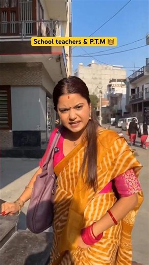 Introducing the "VitaWear SmartBand," a next-generation wearable gadget💥