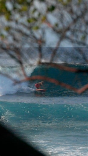 First surf at Maldives 🇲🇻 Lohis surf break | Kalani Lattanzi