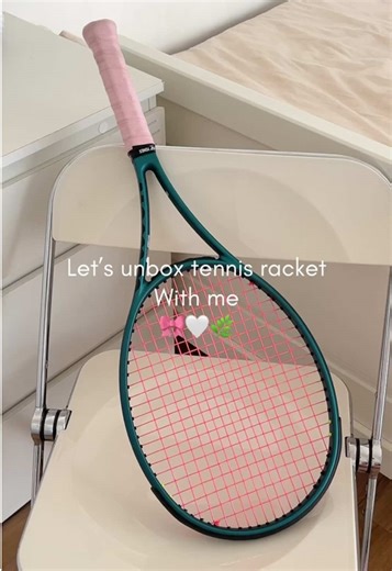 Unboxing the Wilson Blade V9 Tennis Racket