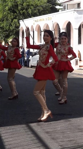 💃🏻#guapa #cachiporrista #Banda Municipal de Colón #música #baile #talento #desfiles🎺🥁