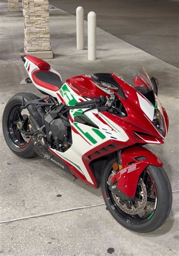 MV Augusta F3 300 – 47/300 MV Augusta F3 Bike Review