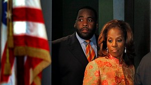 Former Detroit Mayor Kwame Kilpatrick reveals divorce on Facebook 10 years after his marriage imploded