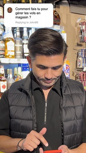 Vos caméras de surveillance deviennent intelligentes 🎥 L'IA Veesion transforme votre système existant en détecteur de vols automatique. → Installation en 24h, sans travaux → Détection précise des gestes suspects Sécurisez votre magasin sans effort ⚡ | Veesion