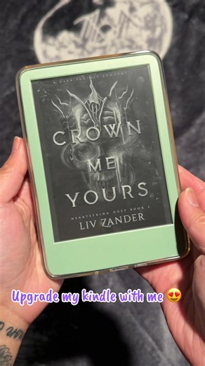 Traded in my kindle basic for the kindle colorsoft signature edition 😍📱📚 #BookTok #kindlegirlie #kindlecolorsoft #bookish #bookishgirl