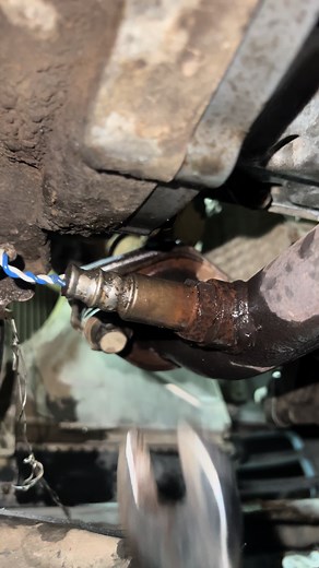 How to Clean a Rusty Oxygen Sensor Effectively