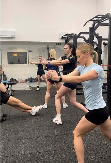Back with the s&c sessions for our 1s and 2s with @Coach Thapa 💪🏋️‍♀️ #netball #uni #social #society #uniofhuddersfield #huddersfield #hunetball #freshers #fyp #sandc #strengthandconditioning #mondays #gym #coaching