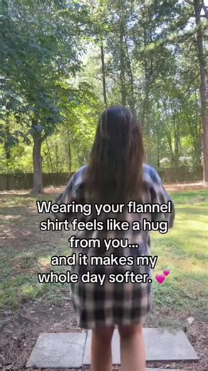 If I could wear your flannel, say HI!💋 | flannel