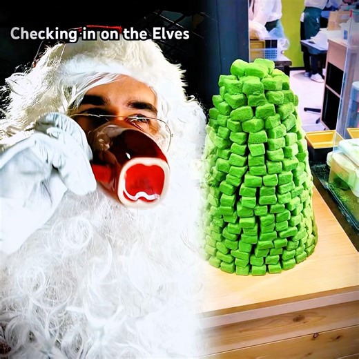 Five nights at Santa’s #fnf #elf #santa #payback