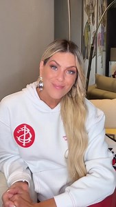 583K views · 21K reactions | Melancólico! Patético e ruim… eliminada da Copa do Brasil! Meu coração colorado vem sendo maltratado sem descanso! Muito amor fora de campo e pouco amor à camisa dentro dele  | Renata Fan | Facebook