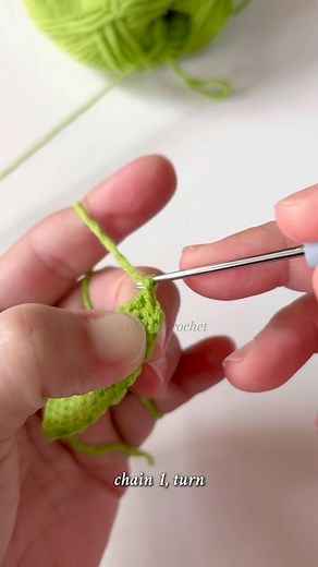 Tutorial of crochet an easy Christmas tree 🎄 #cococrochet #crochet #pattern #tutorial | Coco's Crochet