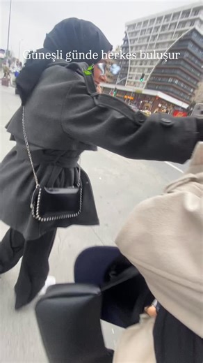 Rojin Yüzgüleç on Instagram: "Her koşulda buluştuğun arkadaşına gönder . . . . . . . . . #keşfett #fyp #arkadaşlik #akımreels"