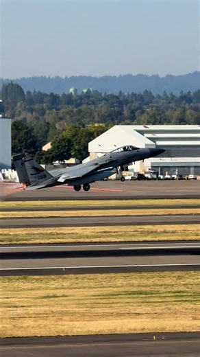 115K views · 3.6K reactions | Power and Precision: The F-15 Eagle’s Takeoff and Landing Mastery #fblifestyle #womenpilot #femalepilot #pilot #usaf #f16 #f35 #f15 #military #aviationlovers #fighter #avgeek #foryou #foryoupagе #foryourpageシ #reelsviralvideo #usa #usareels #fypシ゚ #vlog #viralvideoreels #vibe #viralposts #viralreelsfacebook #viralvideosjedi #bestchallenge #goodvibes #goodtimes #foryou #foryourpageシ | Vitória | Facebook