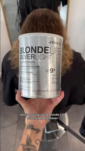 Back Section Foilayage Technique Using @joico Blonde Life SilverLight Lightening Powder