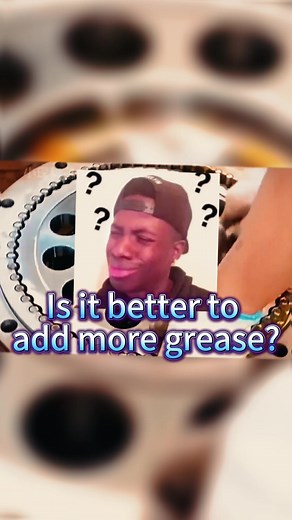 Is it better to add more grease?#grease #lithiumgrease #gear #greasemovie #bearing #greasemovie #gear #tractor #hightemperaturegrease #shell #audi #agriculture #tiktok #bearinggrease #grease2