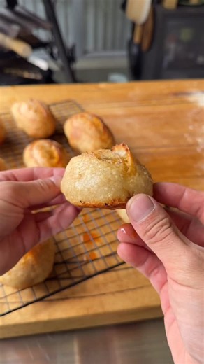 Over the weekend I had the honour of cooking a private eight course dinner for a good mate’s husband’s 40th. The brief was very him, big Malaysian flavours, a proper steak with gravy, not huge on seafood, and of course… fried chicken absolutely had to be on the menu. This was the bread course, the only dish I managed to get on camera. And in true me fashion, I didn’t hit record for the reveal, and didn’t have a spare loaf to redo it 😂 That’s what happens when you’re riding solo, juggling eight 
