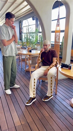 ‎آژانس | آکادمی تخصصی مدلینگ‎ on Instagram‎: "چند تا حرکت ساده که ژست های نشسته رو بهتر میکنه. A few simple moves that will improve your seated photography posture Sitting photography pose . . . . . . . . آموزش مدلینگ کلاس مدلینگ حرفه‌ای مدل شدن از صفر مدل شدن در ایران مدلینگ برای نوجوانان مدلینگ برای بزرگسالان اصول راه رفتن مدل‌ها ژست عکاسی مدلینگ آموزش ژست گرفتن مدلینگ در خارج از کشور آژانس مدلینگ فوتوشوت حرفه‌ای نحوه ورود به دنیای مدلینگ مدلینگ فشن مدلینگ کژوال مدلینگ مدل ایرانی مدل مرد مدلین