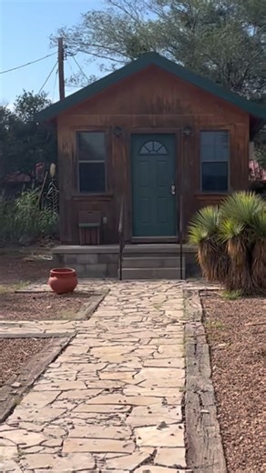 5.1K views · 79 reactions | Lizzy's Place is packed full of character with amazing art covering the walls inside and outside! Book direct and save on your stay. Booking link is in comments! #alpinetexsas #alpinetx | Visit Alpine, Texas | Facebook