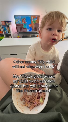Gaby Curtis ✨| Online Weight Loss Coach for Mums on Instagram: "Clearly my food tastes way better than theirs… 🫠 Who’s toddler does this as well?! Most of the time it’s exactly the same meal too 😂 Follow @gabyc_coach for more relatable content! #mumlife #honestmotherhood #relateablememes #parenting #toddlermom"