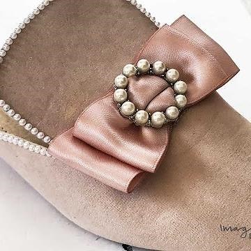 Designer inspired shoes - How to decorate shoes with a glue gun and DIY accessories