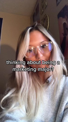 Ever considered being a marketing major? #greenscreen #businessmajor #marketing