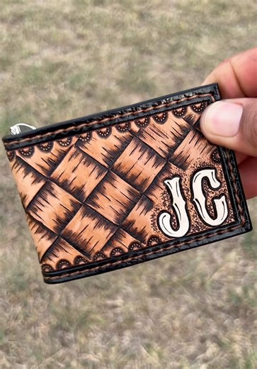 Money clip wallet !!!! #Tooledleather #bifoldwallet #customwallet #fyp#customleather