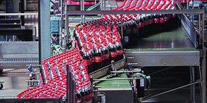Suspenden actividad en planta brasileña del fabricante de Coca-Cola por posible contaminación