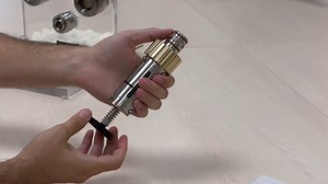 Souriau ULC – comment remplacer le cœur électrique de la traversée - Aerospace - Eaton videos