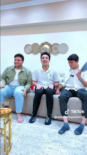 تحدي اللي يضربني الأول يكسب 😂