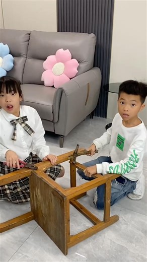 Kinder bauen eine Trainingsmaschine für ihren Opa 🛠️