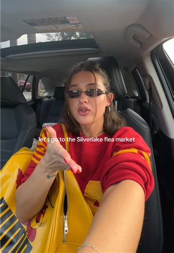 let’s go to the Silverlake flea market 🤏🏽 always on the lookout for vintage D&G, Cavalli, adidas, and anything true vintage (I’m a girl who knows what she likes lmao) #fleamarket #silverlakeflea