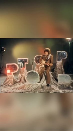 #70s #70smusic #70ermusik #foryoupage #foryou #viral #viralgehen #dance #dance #tanzen #disco #charts #onehitwonder #oldbutgold #oldschool #70s #krieg #CapCut