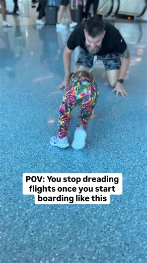 Flying with a toddler doesn’t have to start with chaos at the gate. One simple boarding strategy can make the entire flight feel calmer from the start. Here’s what works for us: ✅ One parent boards early with the carry-ons They get the bags in the overhead bin, wipe down the seat, and set up the toddler space. ✅ The other parent stays back with the toddler More time to move, play, and burn energy instead of sitting on the plane longer than necessary. ✅ Board last with the toddler Less waiting, f