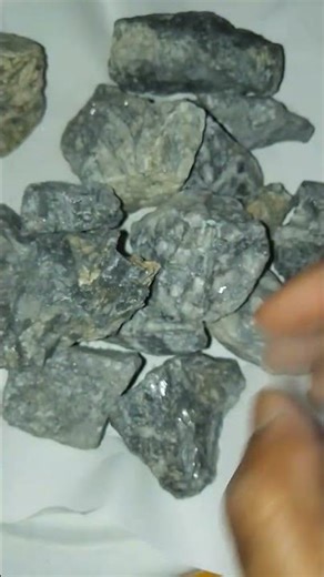 A RARE MINERAL, PINOLITE🤗👑,❤️FROM AUSTRIA:ROOT, CROWN 👑❤️ HEART CHAKRAS. MAGNESITE,DOLOMITE#pinolite