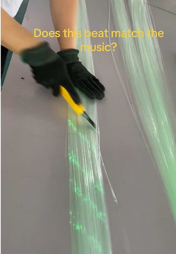 Does this beat match the music?#optical #fiberoptics #Lights #ambientlight #moodlighting #ledlights #led #outdoorlights #Outdoors