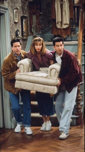 PIVOT! 💺🤣 Ross’s Legendary Couch Fail | Classic Friends Comedy”