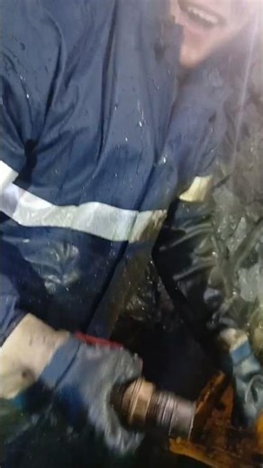 the huge pressure of the water does not allow turning on the faucet, comment subscribe like Friends