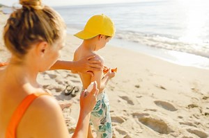 Sun Safety for Kids: 10 Tips Parents Need to Know | LoveToKnow