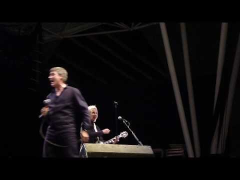 Dennis Tufano, the Original Voice of the Buckinghams, sings "Kind of a Drag," at 2010 Festa Italiana