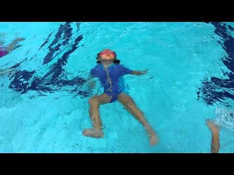 How to do head first sculling