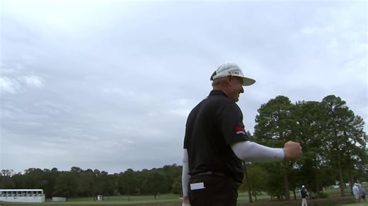 Ernie Els makes eagle putt on No. 18 at Simmons Bank Championship
