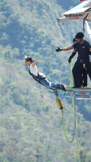 conveing the fear converting to the dare #explore #shortsfeed #bungeerishikesh