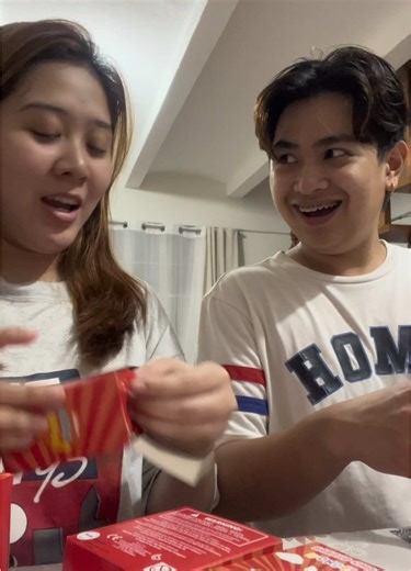 Unboxing Sanrio Jollibee Blind Box with Nathan