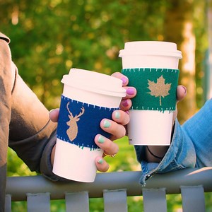 Keep your coffee cozy with this stenciled sleeve! #crafty | Crafty
