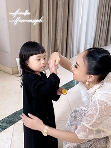 2.2M views · 51K reactions | Minal aidzin ya bunda yunet, na mau minta kokat tapii來 | Aurelie hermansyah | Facebook