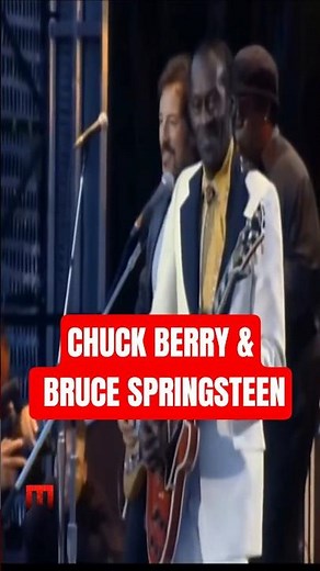 CHUCK BERRY & BRUCE SPRINGSTEEN 🎸 | Live Rock & Roll Hall of Fame LEGENDARY JAM!