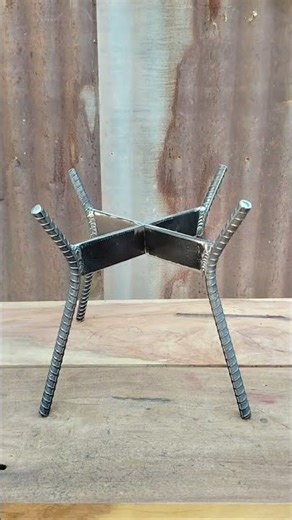 Genial DIY: The Ultimate Space-Saving Pot Stand! 🛠️