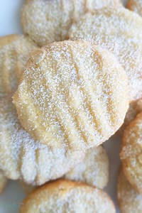 Lemon almond cookies